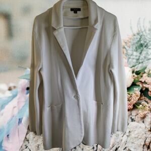 J. Crew Large single button cream knit long sleeve front pockets woman's jacket